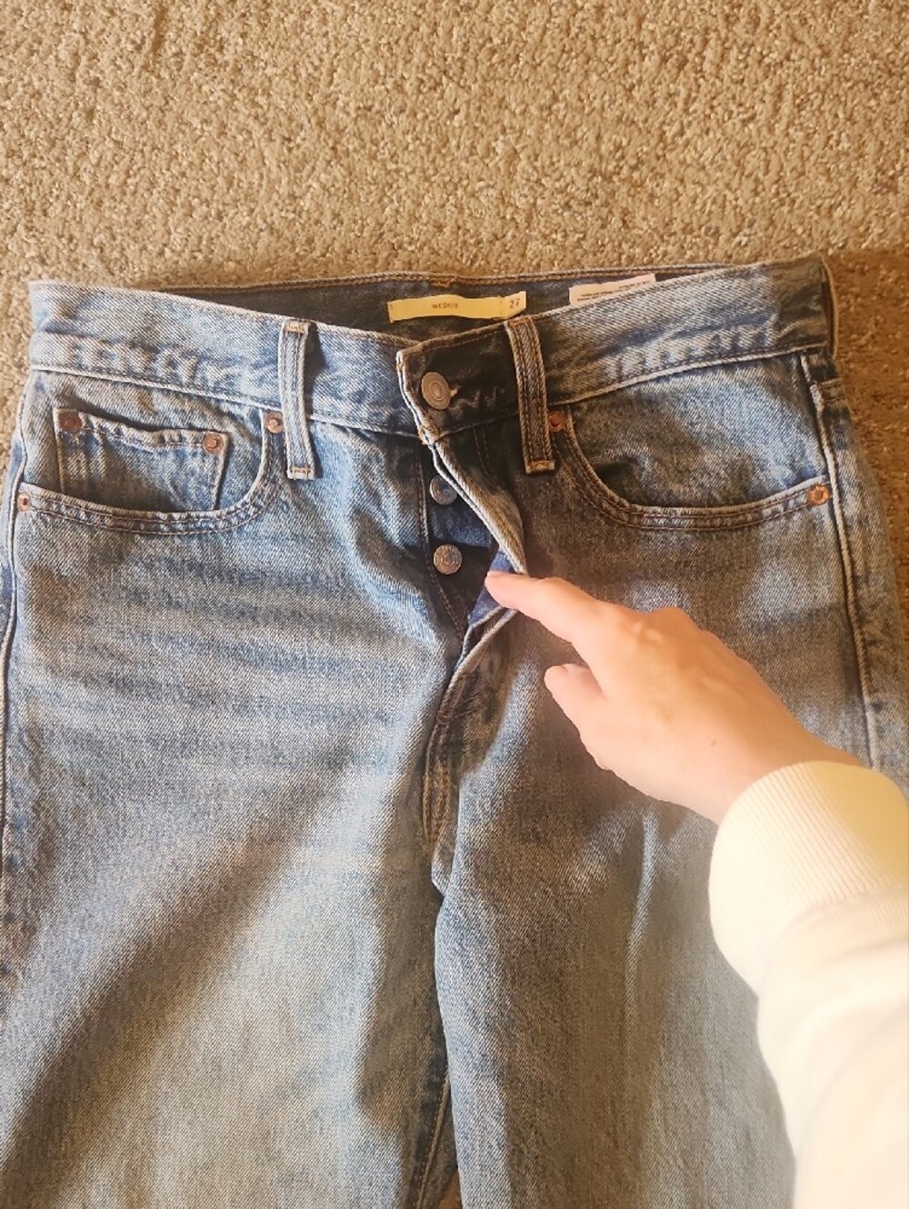 Levi's Light Blue Women's Straight Leg Jeans - Picture 4 of 9